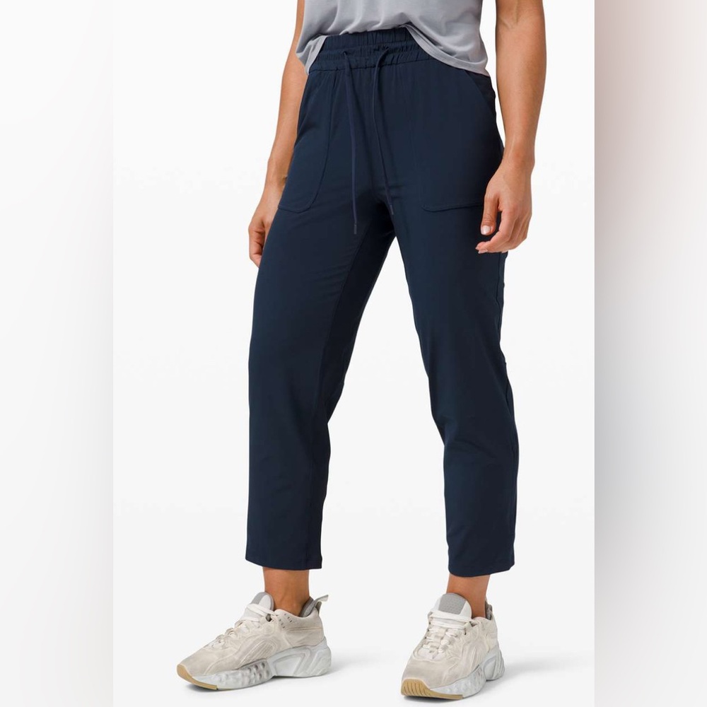 Lululemon Beyond the Studio Cropped Pants - True Navy